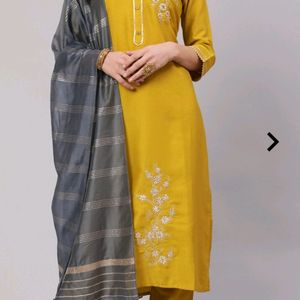 AKS Kurti Set From AJIO