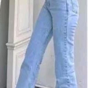 Wide Legged Jeans