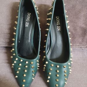 Studded Pump