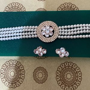 Choker Set White