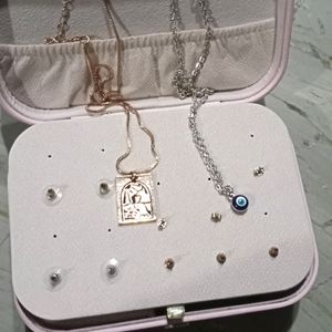 Jewellery Organiser With Jewelries