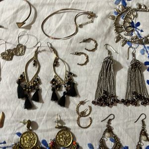 Jewellery Set Of 16