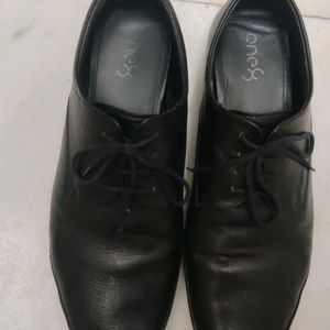 One8 By Virat Kohli Branded Formal Black Shoes For Men