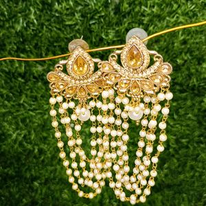 brand new golden colour earrings