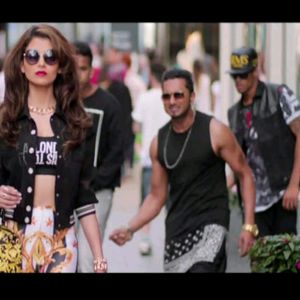 Urwashi Rautela Black Classy Sunglasses