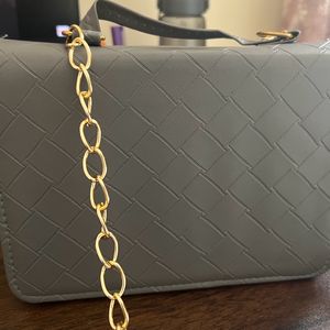 Women textured cute new sling bag