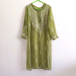 LUCKNOWI CHIKANKARI KURTA With Inner