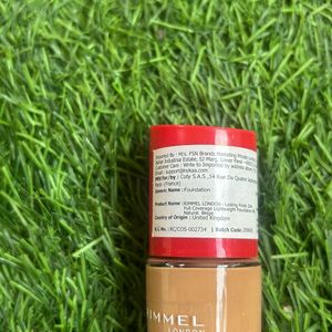 RIMMEL LONDON FULL COVERAGE LIGHTWEIGHT FOUNDATION