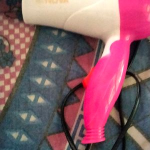 Foldable Hair Dryer (Nova)