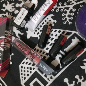 4 Lipsticks