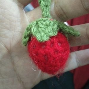 STRAWBERRY 🍓 KEYCHAIN!!!!