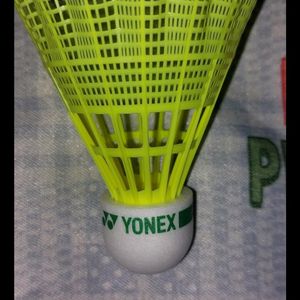 Yonex Mavis 200i Nylon Shuttle Cock, Pack of 6 (Ye