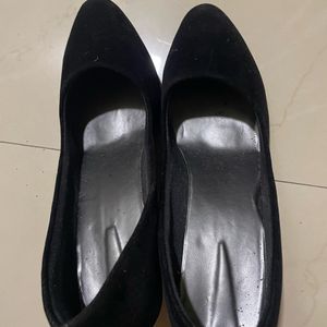 Black Velvet Finishing Heels