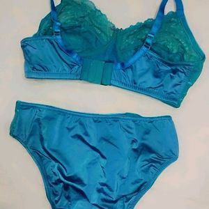 BRA & PANTY SET