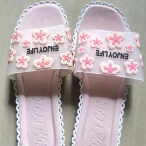 Cute Flipflop Suitable For All Seasons Size 40-41