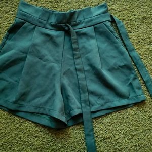 Women Solid Shorts