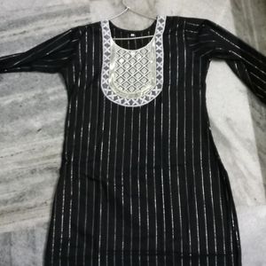 Black embroidery kurti