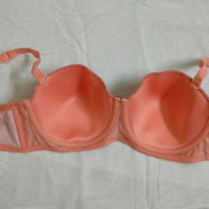 Underwire Padded Bra.