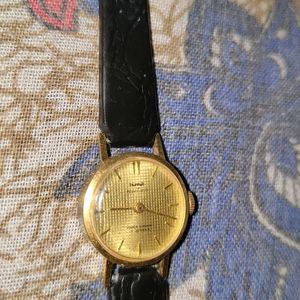 hmt women automatic watch non cell chabi wali antq