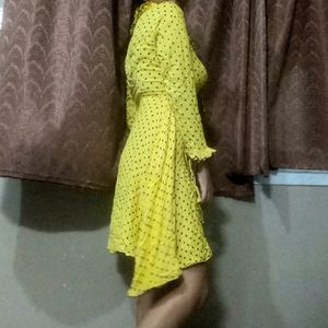 Cute Polka Dot Yellow Knee Length Dress