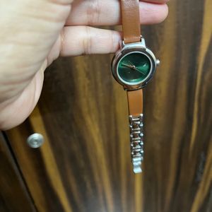 Green Dial Fastrack Ladies Watch