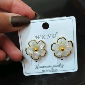 Beautiful Korean 3D Flower Stud Earring