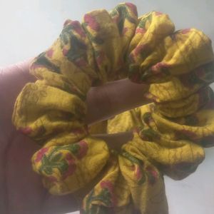 Set Of 12 Scrunchies In Yellow 🟡