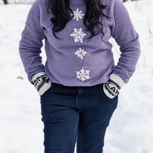 Beautiful Lavender Sweat shirt