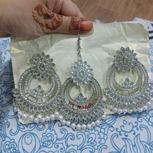 Silver Earrings With Tika