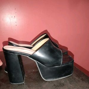 Shoeropia Black Chunky Platform Heels