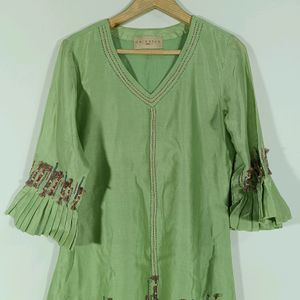 Green Embroidered Kurta (Women)