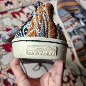 Multicolor Printed Canvas Shoe