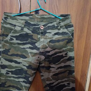 Camouflage Jeans