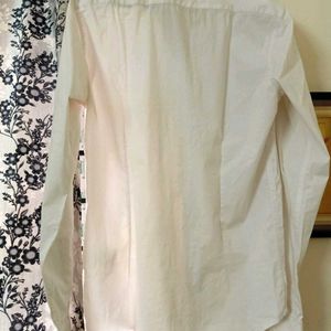 Men's Louis Philipe White Shirt chest size 39to40