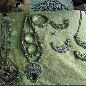 3 Jewellery Sets