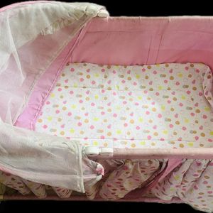 Foldable Baby Cradle