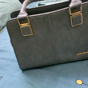 Handbag for girls and ladies