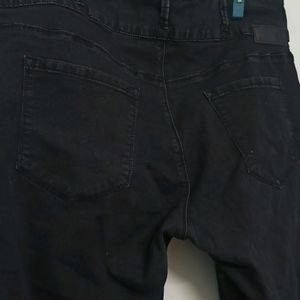 Black Stretchable Jeans 👖(Men)