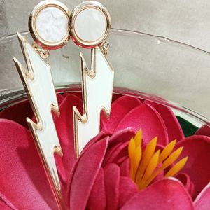 (₹99)Trendy Earrings