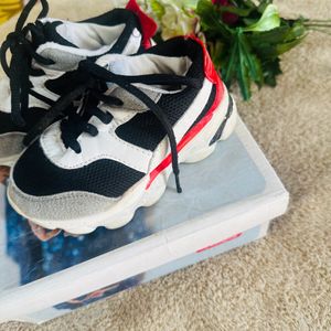 Varry Light Weght Spot Shoes For Baby Boy