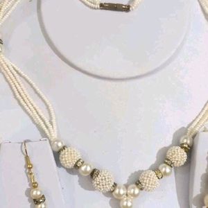 Necklace Set