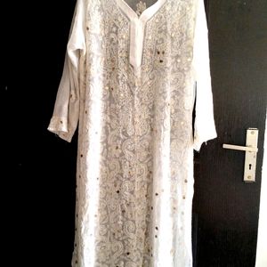 Chikankari Kurta With Gota Embellishments