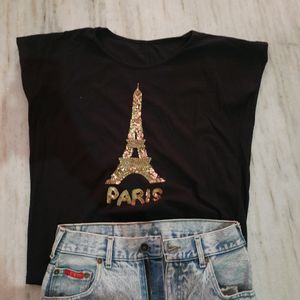 🗼 Chic Black T-Shirt with Glittering Eiffel Tower