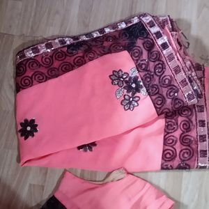 Net Work Beautiful Saree With Cotton Lylin Blouse