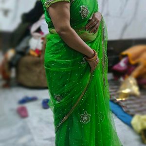 Very Beautfull Parrot Green Net Saree