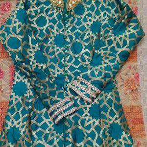 women green kurti