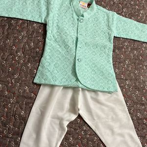 Kurta Pajama Set With Shoes