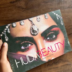 Perfect Tones Huda Beauty Eye Palette 🪷🤎