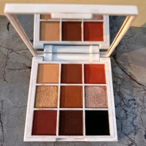 Mars Eyeshadow Palette💕 👁️