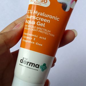 Derma Co 1% Hyaluronic Acid Sunscreen